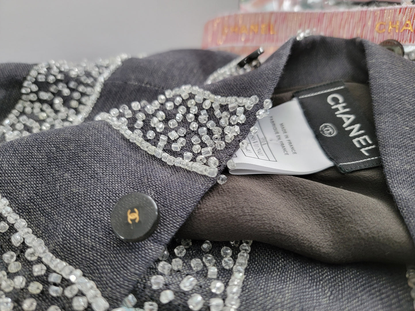 DARK GREY AND GOLD CC CHANEL VINTAGE BUTTON NECKLACE