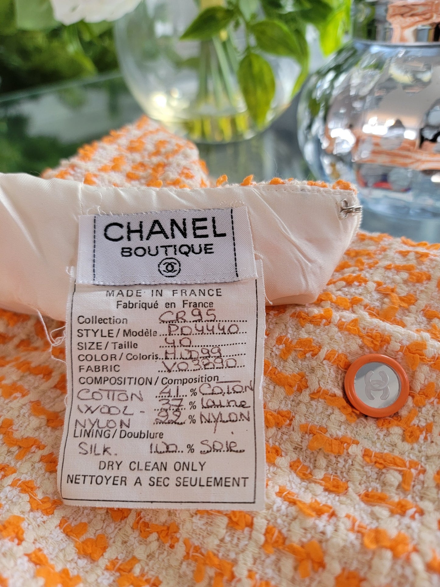 ORANGE MIRRORED CHANEL VINTAGE BUTTON NECKLACE