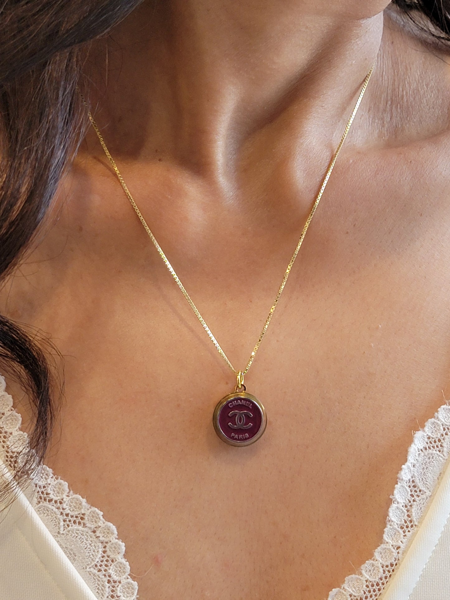 PURPLE AND GOLD CHANEL PARIS VITAGE BUTTON NECKLACE