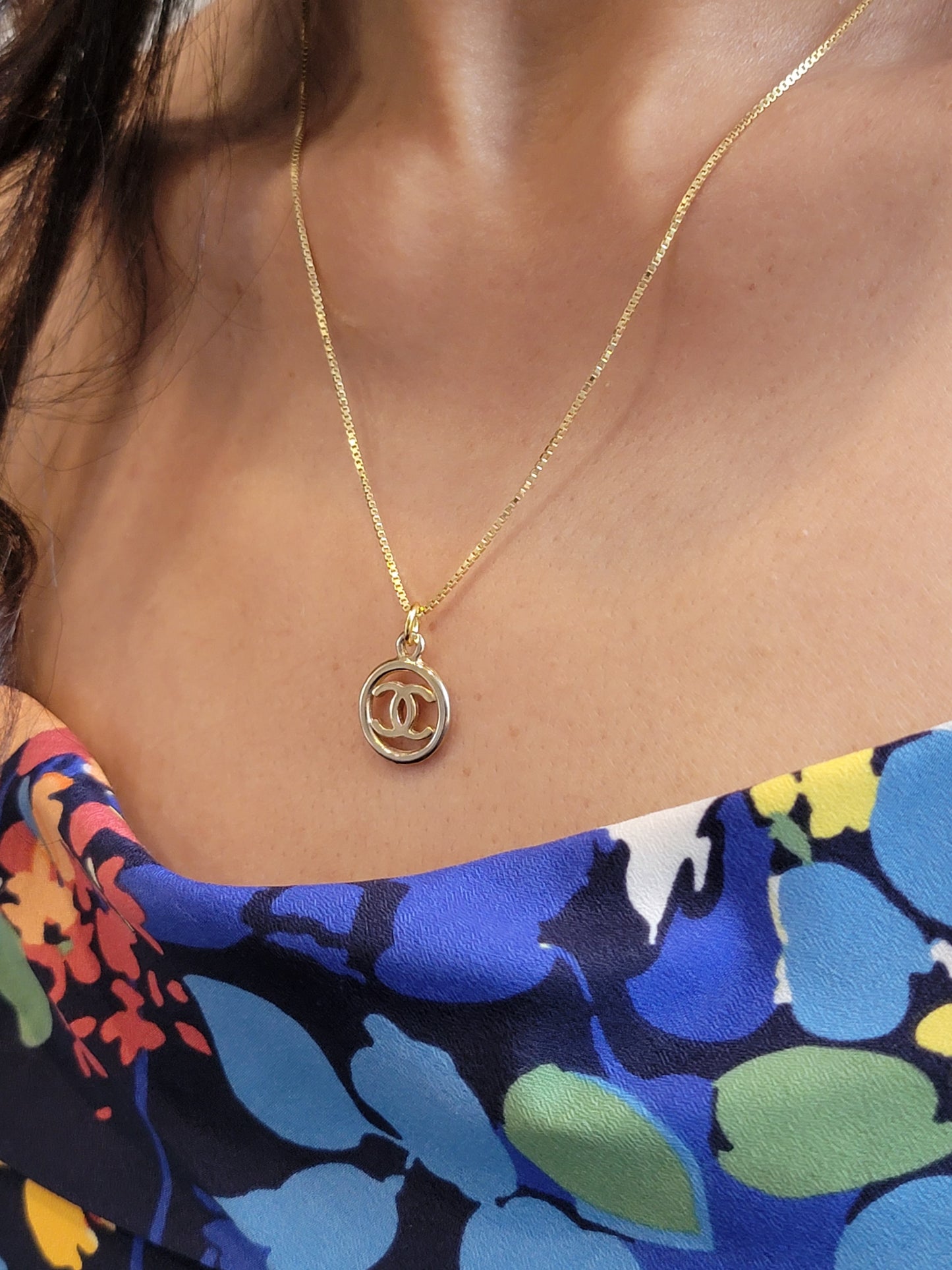 GOLD CC CHANEL VINTAGE CHARM NECKLACE