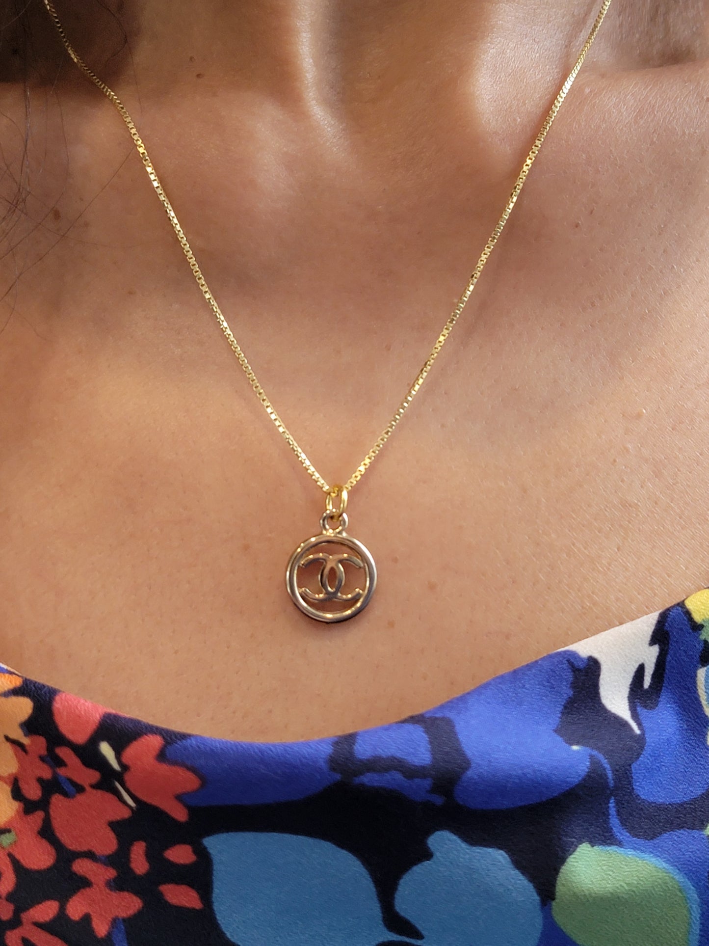 GOLD CC CHANEL VINTAGE CHARM NECKLACE
