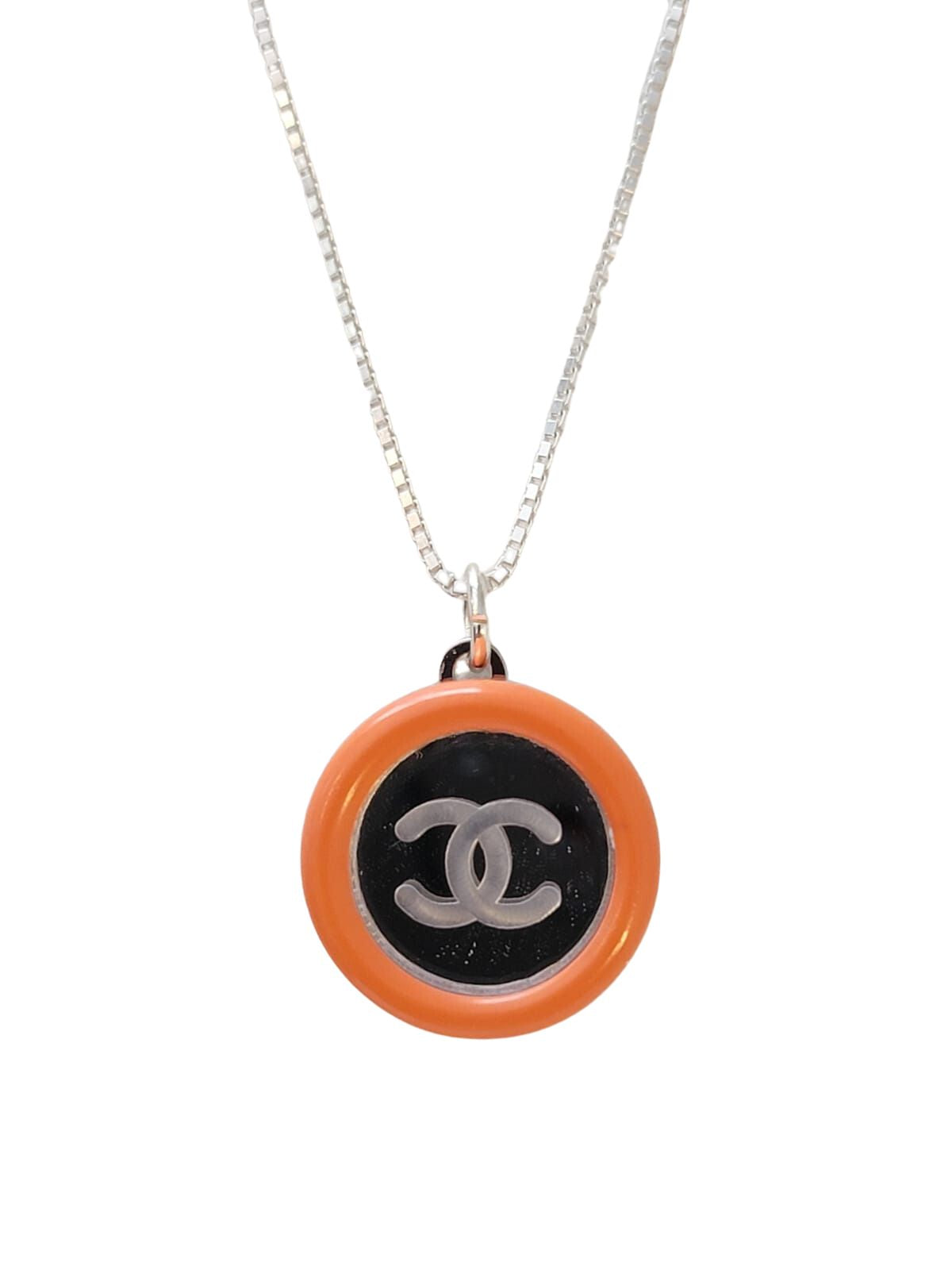 ORANGE MIRRORED CHANEL VINTAGE BUTTON NECKLACE